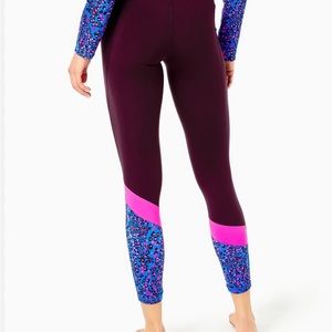Lilly Pulitzer Luxletic Weekender High rise legging Cherry Ganache- size small